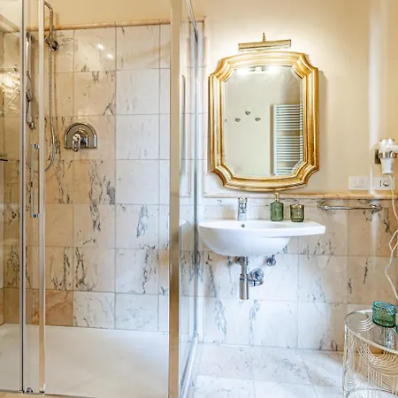 Casa de hóspedes Ariam 3*